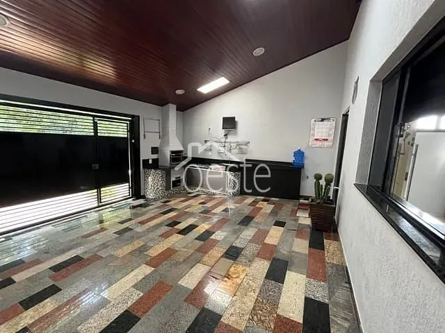Casa com 150m² 3 quartos e 2 banheiros, à venda ou para alugar, no bairro Vila Bertini em Americana