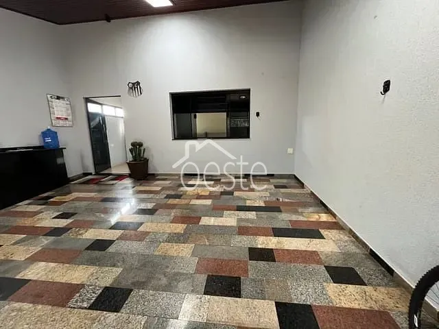 Casa com 150m² 3 quartos e 2 banheiros, à venda ou para alugar, no bairro Vila Bertini em Americana