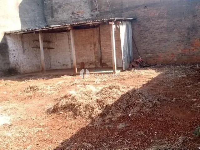 Casa com 300m² 3 quartos e 1 banheiro, à venda, no bairro Jardim Ricardo Duzzi em Artur Nogueira