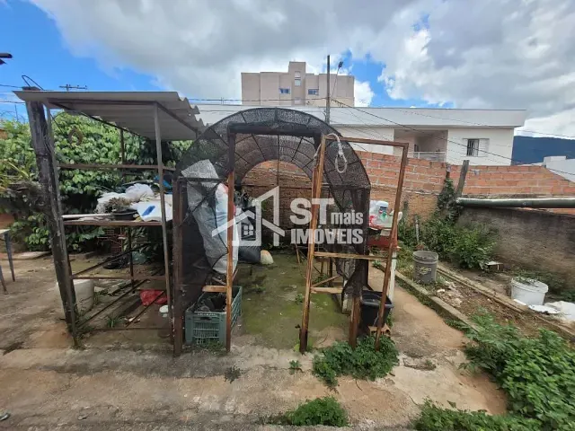 Casa com 320m² 3 quartos e 2 banheiros, à venda, no bairro Jardim Nova Andradas em Andradas