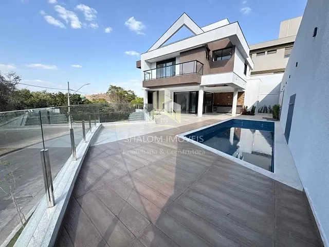 Casa 4 quartos e 6 banheiros, à venda, no bairro Portal do Sol em Contagem