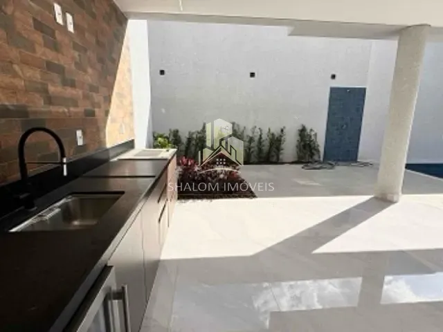 Casa 4 quartos e 6 banheiros, à venda, no bairro Portal do Sol em Contagem