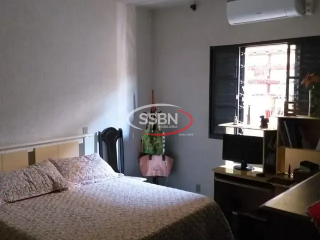 Casa 2 quartos e 1 banheiro, à venda, no bairro Parque Residencial Klavin em Nova Odessa