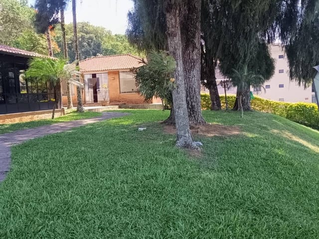 Casa com 7830m², à venda, no bairro Valparaíso em Petrópolis