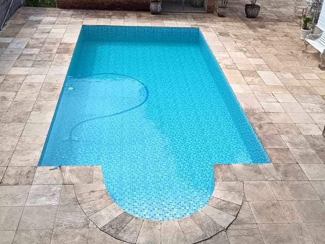 Casa com 7830m², à venda, no bairro Valparaíso em Petrópolis