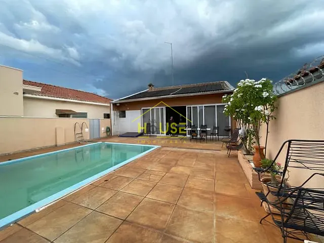 Casa com 340m² 2 quartos e 2 banheiros, à venda, no bairro Vila Muniz em Votuporanga