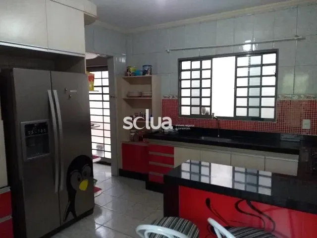 Casa com 250m² 3 quartos e 1 banheiro, à venda, no bairro Parque Bandeirantes I (Nova Veneza) em Sumaré