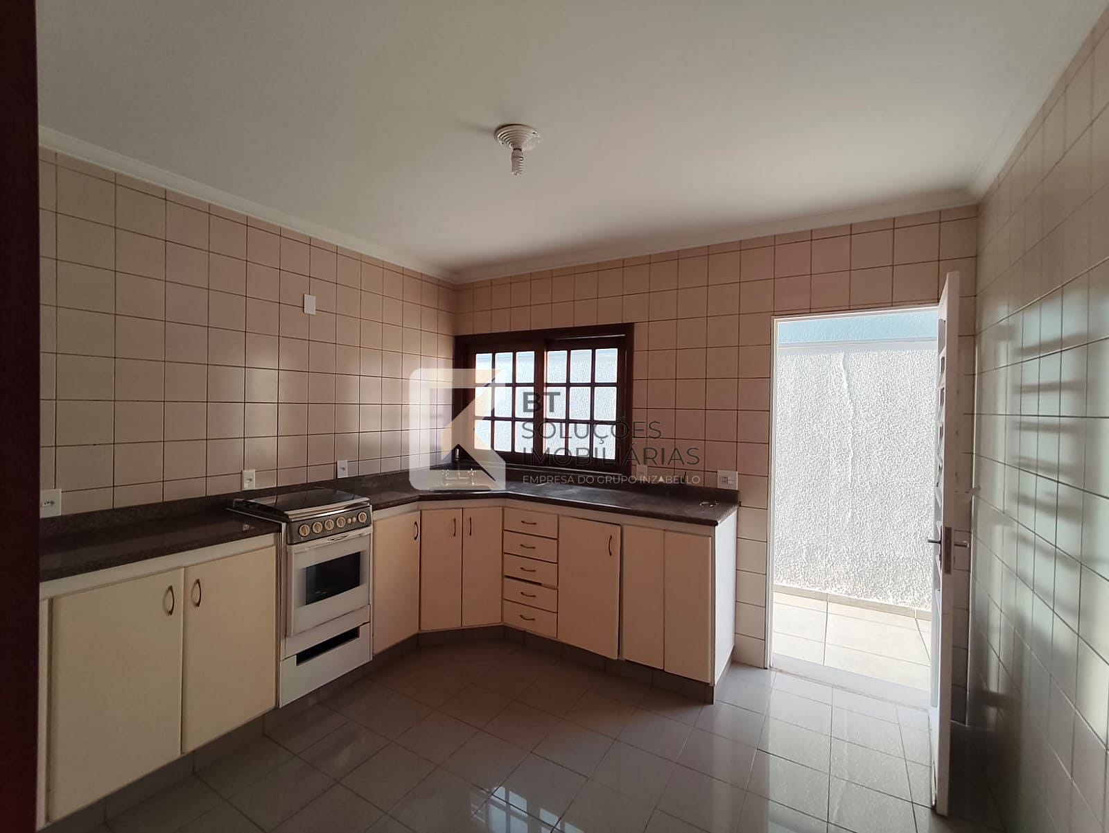 Casa à venda e aluguel com 4 quartos, 180m² - Foto 5