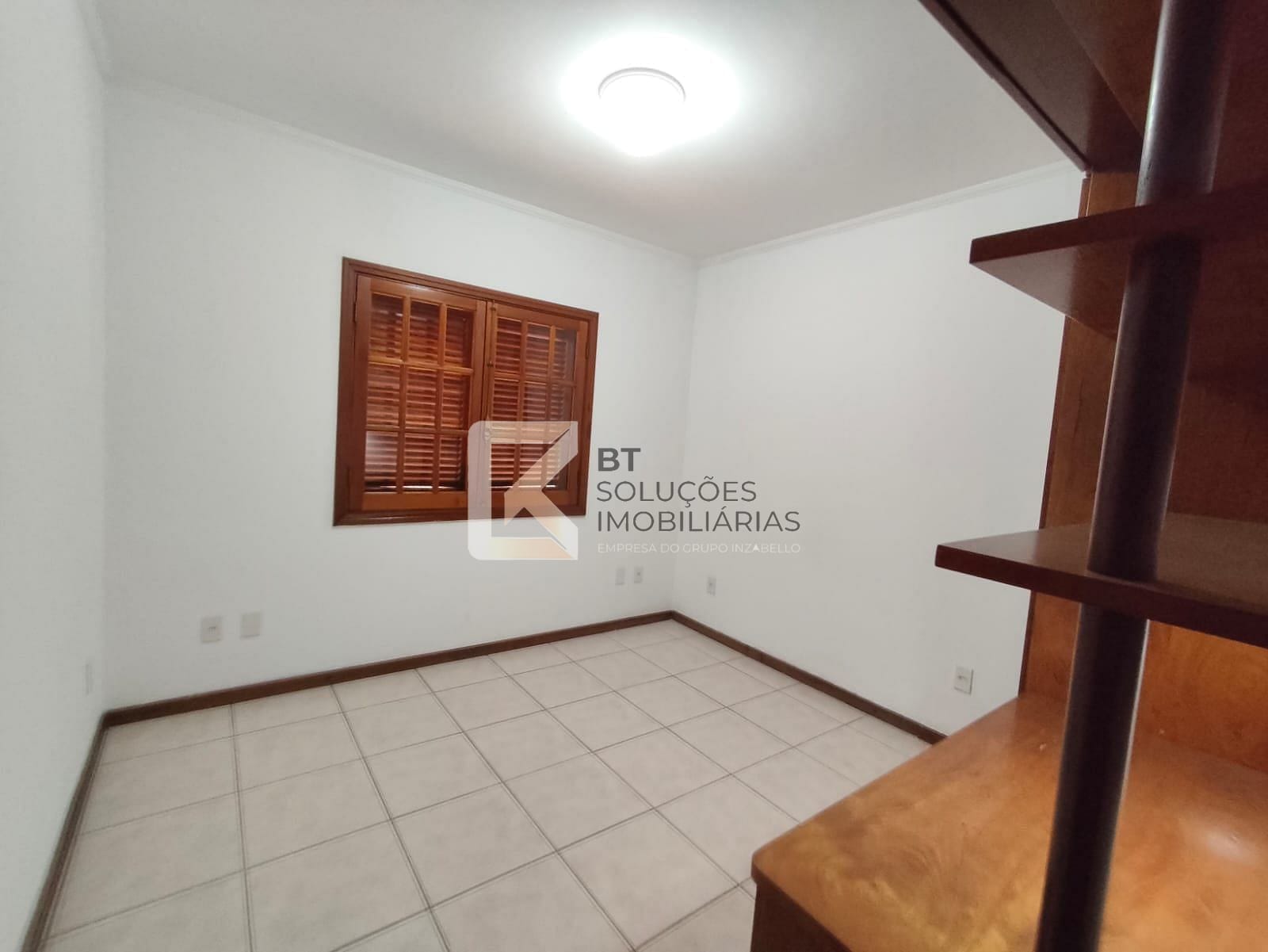 Casa à venda e aluguel com 4 quartos, 180m² - Foto 10