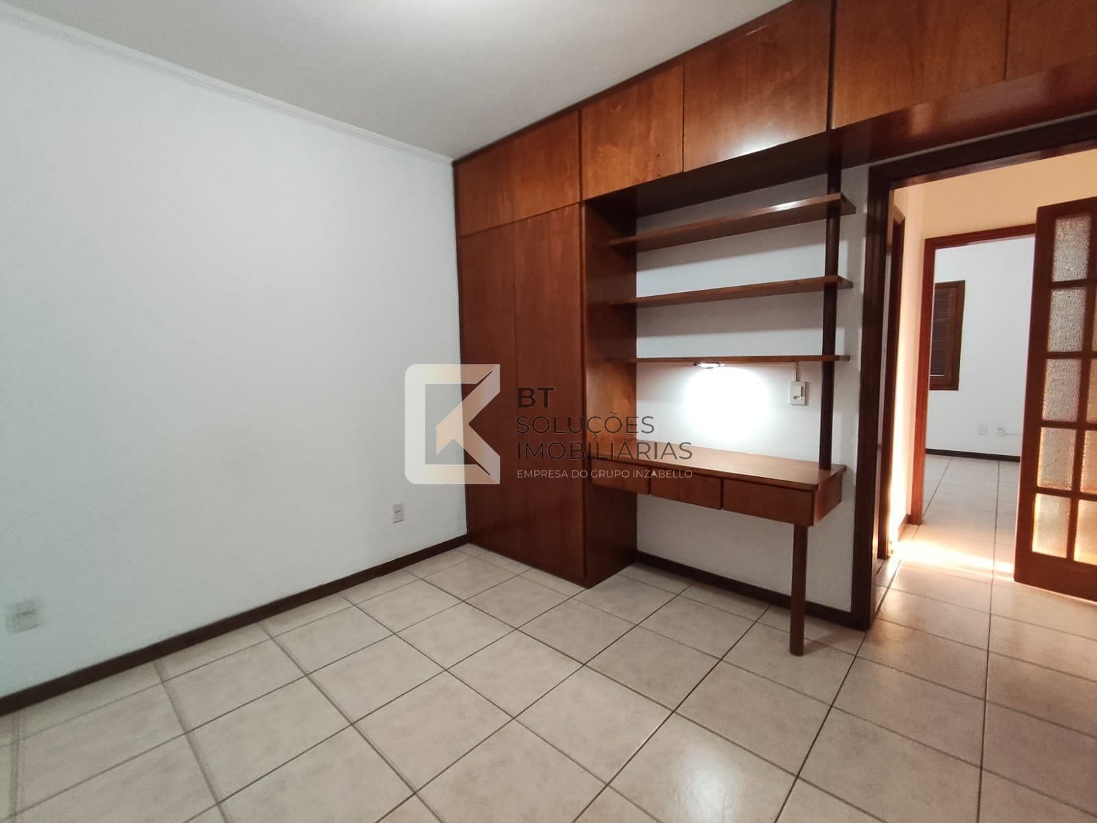 Casa à venda e aluguel com 4 quartos, 180m² - Foto 9