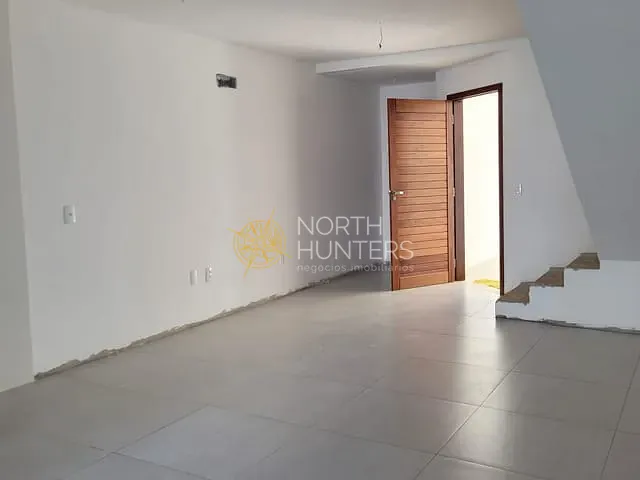 Casa com 127m² 3 quartos e 3 banheiros, à venda, no bairro Vila Nova em Joinville
