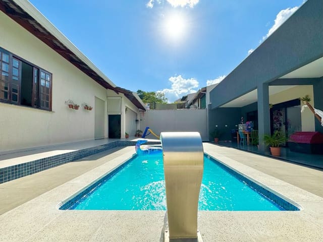 Casa com 450m² 3 quartos e 4 banheiros, à venda, no bairro Santa Felicidade em Curitiba