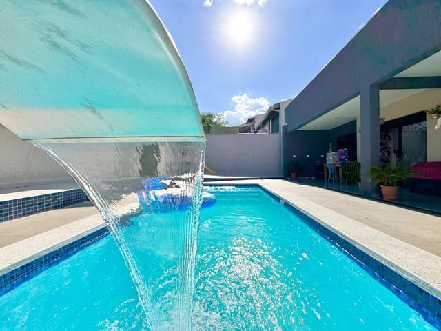 Casa com 450m² 3 quartos e 4 banheiros, à venda, no bairro Santa Felicidade em Curitiba