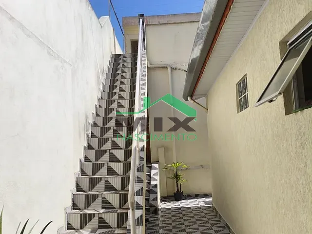 Casa 2 quartos e 2 banheiros, à venda, no bairro Taboão em Diadema