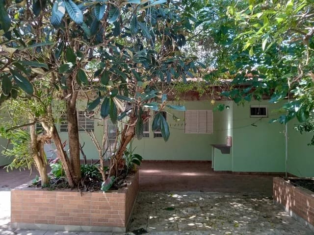 Casa 3 quartos e 2 banheiros, à venda, no bairro Parque São Cristóvão em Taubaté