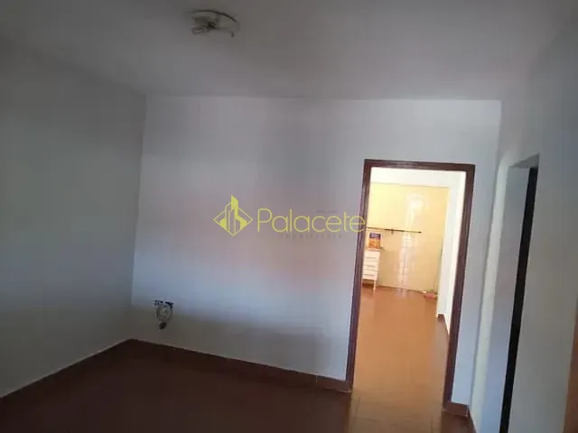 Casa 3 quartos e 2 banheiros, à venda, no bairro Parque São Cristóvão em Taubaté