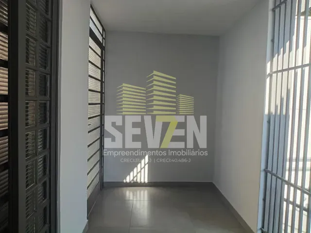 Casa com 325m² 5 quartos e 2 banheiros, para alugar, no bairro Centro em Bauru