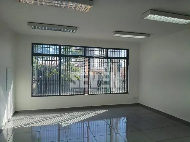 Casa com 325m² 5 quartos e 2 banheiros, para alugar, no bairro Centro em Bauru