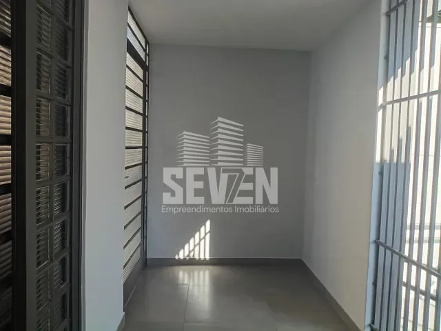 Casa com 325m² 5 quartos e 2 banheiros, para alugar, no bairro Centro em Bauru