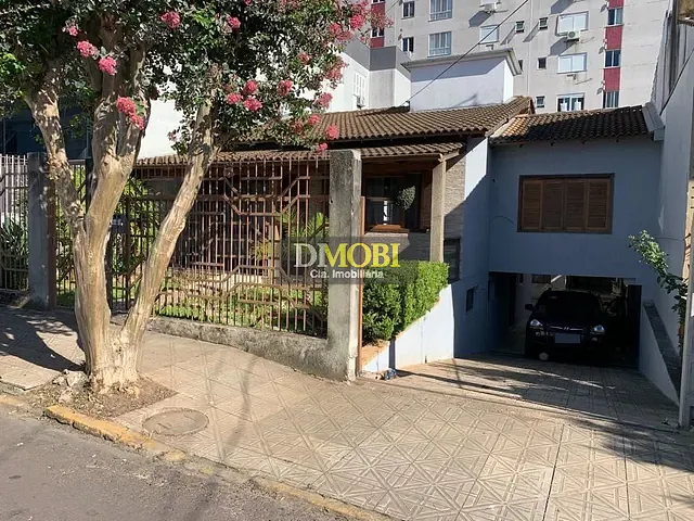 Casa com 350m² 3 quartos e 2 banheiros, à venda, no bairro Centro em Gravataí