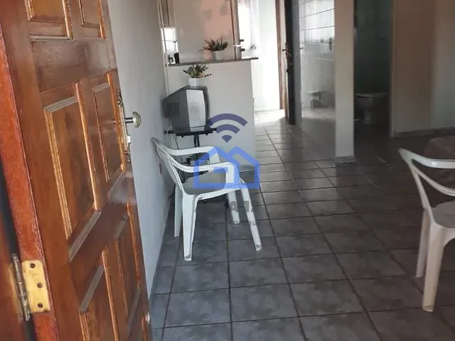 Casa 2 quartos e 1 banheiro, à venda, no bairro prainha em Caraguatatuba