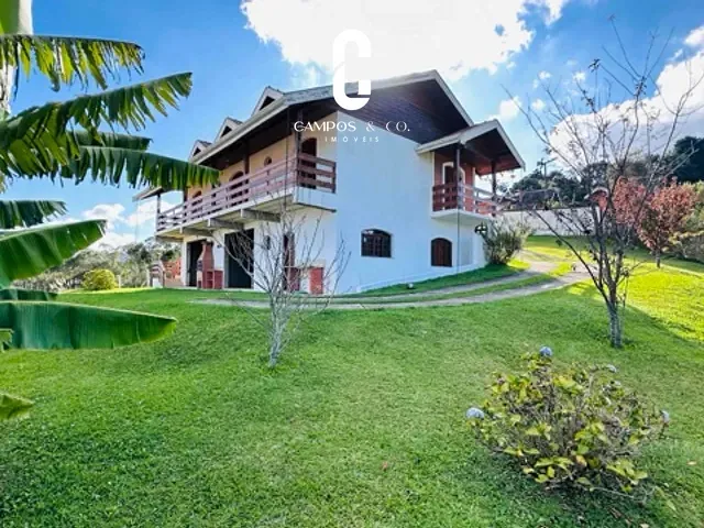 Casa com 1070m² 3 quartos e 4 banheiros, à venda, no bairro Jardim Cataguazes em Campos do Jordão