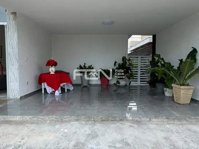 Casa com 305m² 3 quartos e 4 banheiros, à venda, no bairro Jardim Limoeiro em Camaçari