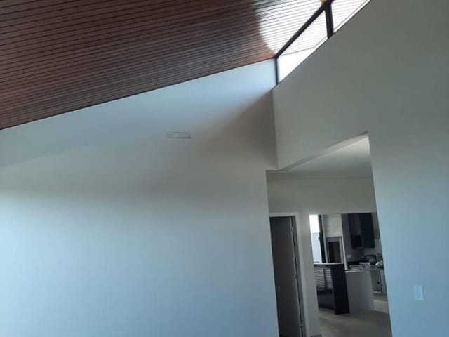 Casa com 300m² 3 quartos e 2 banheiros, à venda, no bairro Centro em Cambé