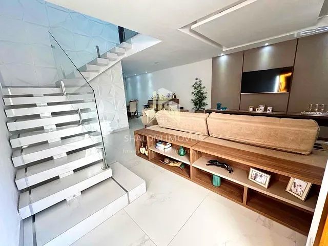 Casa 3 quartos e 3 banheiros, à venda, no bairro Parque Xangri-Lá em Contagem