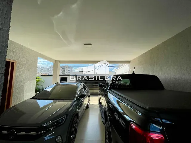 Casa 3 quartos e 3 banheiros, à venda, no bairro Moinho dos Ventos em Goiânia