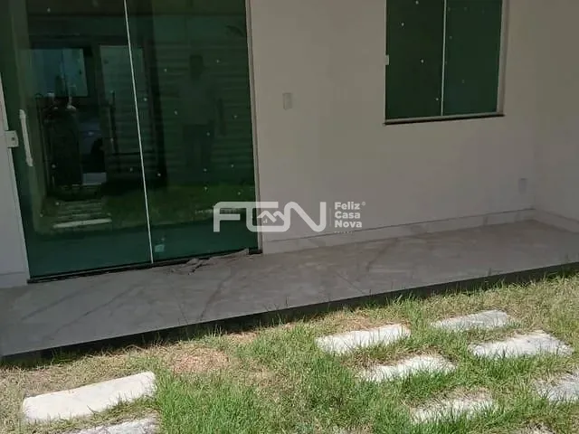 Casa 4 quartos e 3 banheiros, à venda, no bairro Vila Praiana em Lauro de Freitas