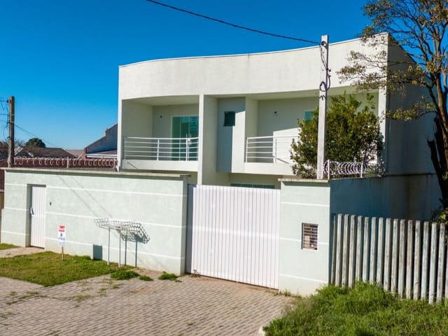 Casa com 480m² 4 quartos e 4 banheiros, à venda, no bairro Santa Felicidade em Curitiba