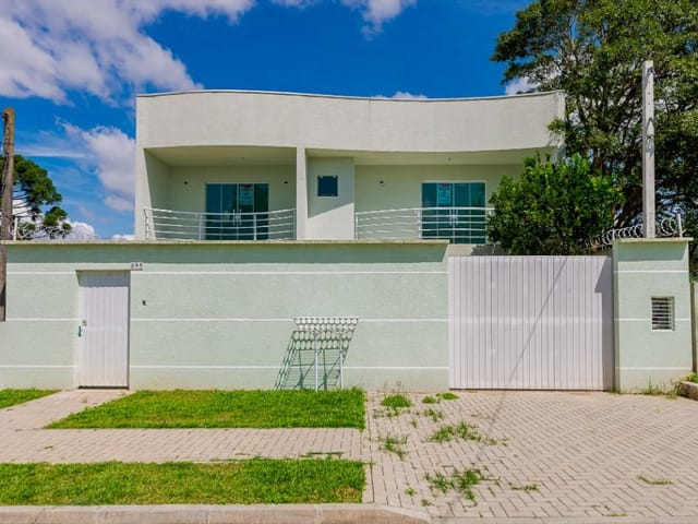 Casa com 480m² 4 quartos e 4 banheiros, à venda, no bairro Santa Felicidade em Curitiba