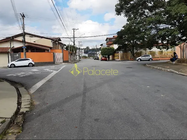 Casa com 221m² 3 quartos e 1 banheiro, à venda, no bairro Jardim do Sol em Taubaté
