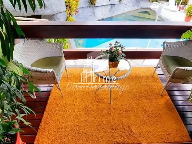 Casa com 1570m² 4 quartos e 6 banheiros, à venda, no bairro Itaipu em Niterói