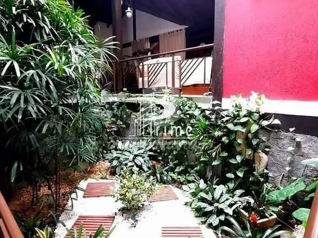 Casa com 1570m² 4 quartos e 6 banheiros, à venda, no bairro Itaipu em Niterói