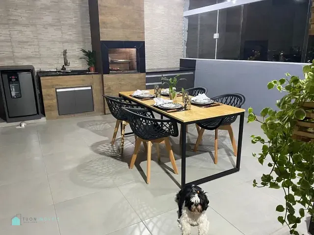 Casa com 222m² 7 quartos e 3 banheiros, à venda, no bairro Vila Serralheiro em São Paulo