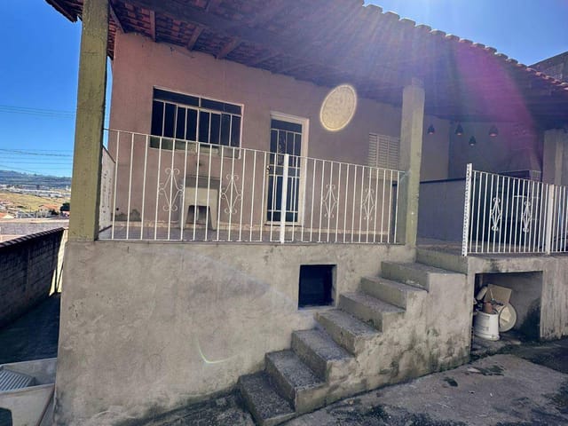 Casa com 242m² 4 quartos e 3 banheiros, à venda, no bairro Jardim Bela Vista em Extrema
