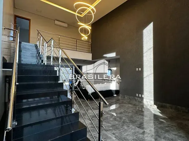 Casa com 320m² 4 quartos e 5 banheiros, à venda, no bairro Nova Suiça em Goiânia