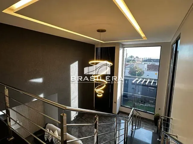 Casa com 320m² 4 quartos e 5 banheiros, à venda, no bairro Nova Suiça em Goiânia