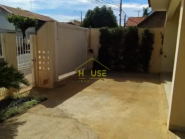 Casa com 300m² 3 quartos e 3 banheiros, à venda, no bairro Chácara das Paineiras em Votuporanga