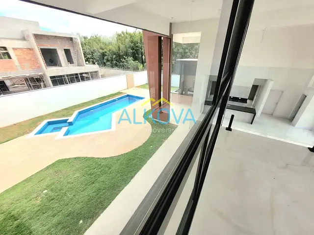 Casa com 600m² 4 quartos e 6 banheiros, à venda, no bairro Condomínio Residencial Colinas do Paratehy em São José dos Campos