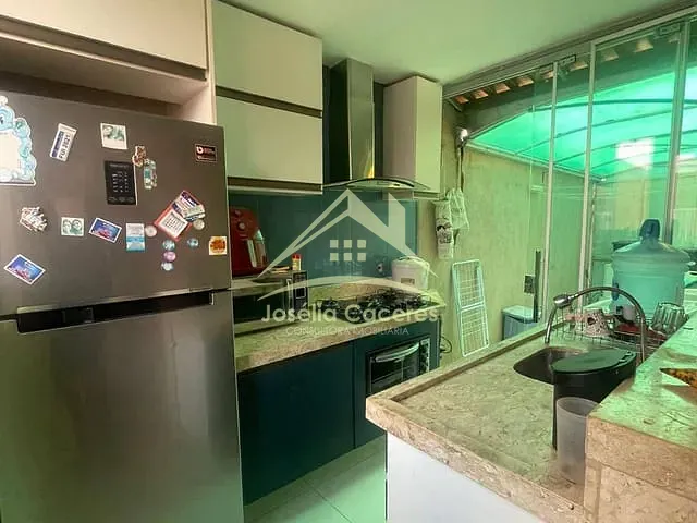 Casa com 322m² 2 quartos e 2 banheiros, à venda, no bairro Petropolis em Várzea Grande