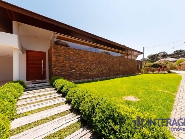 Casa com 2000m² 4 quartos e 10 banheiros, à venda, no bairro Santa Felicidade em Curitiba