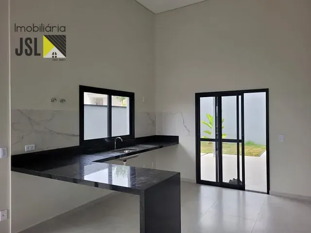 Casa com 251m² 3 quartos e 2 banheiros, à venda, no bairro Reserva do Vale em Caçapava