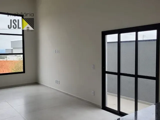 Casa com 251m² 3 quartos e 2 banheiros, à venda, no bairro Reserva do Vale em Caçapava