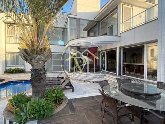Casa com 760m² 6 quartos e 8 banheiros, à venda, no bairro Vossoroca em Sorocaba