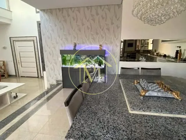 Casa com 760m² 6 quartos e 8 banheiros, à venda, no bairro Vossoroca em Sorocaba