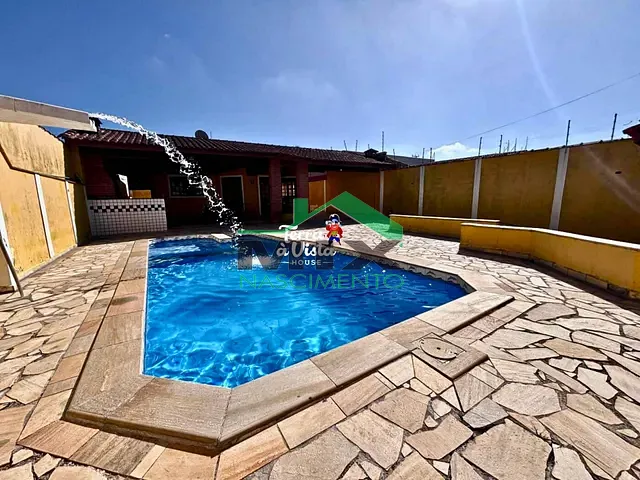 Casa com 420m² 4 quartos e 3 banheiros, à venda, no bairro Cibratel II em Itanhaém