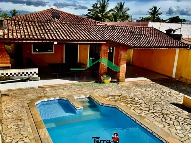 Casa com 420m² 4 quartos e 3 banheiros, à venda, no bairro Cibratel II em Itanhaém